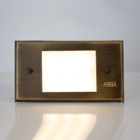Outdoor Landscape Lighting LED 12V Low Voltage STB11 1.5W 3000K Warm White Integrated LED Indoor Outdoor Horizontal Brass Step Light 12V Low Voltage Lighting
