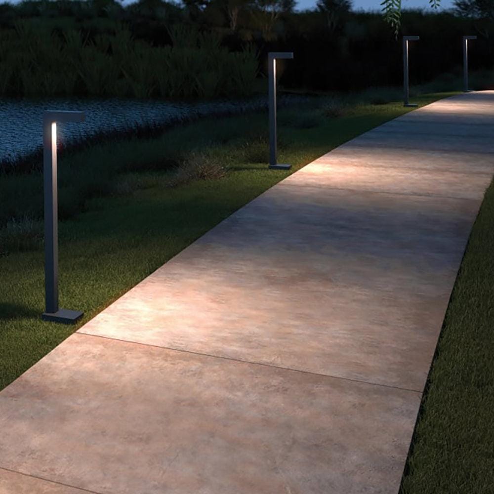 PLB07 Integrated 3W LED Brass L-Shaped Low Voltage Landscape Lighting Path Light.
