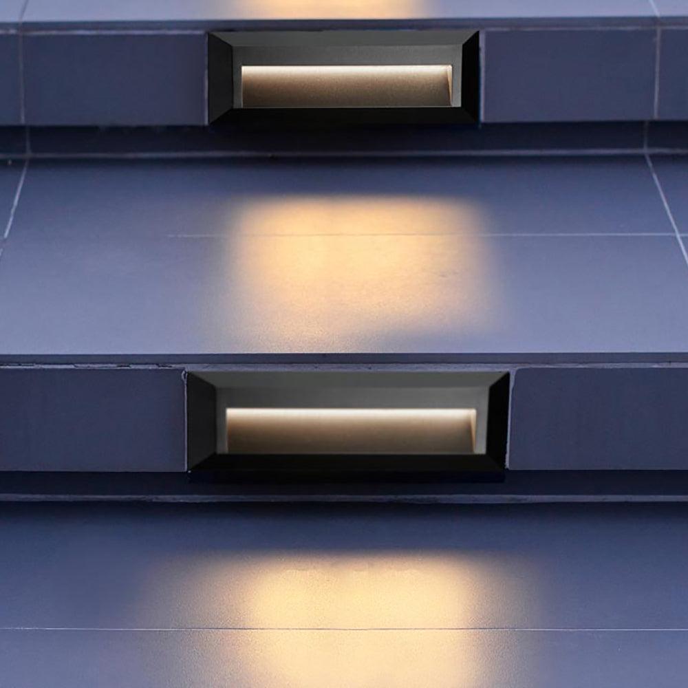 STA04 8W Low Voltage Cast Aluminum Rectangular Surface Mount LED Step or Deck Light.
