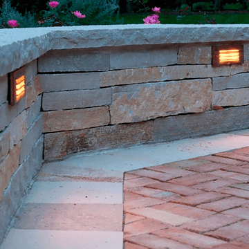 STB07 2W LED Surface Mounted Horizontal Step Light Indoor-Outdoor Lighting.